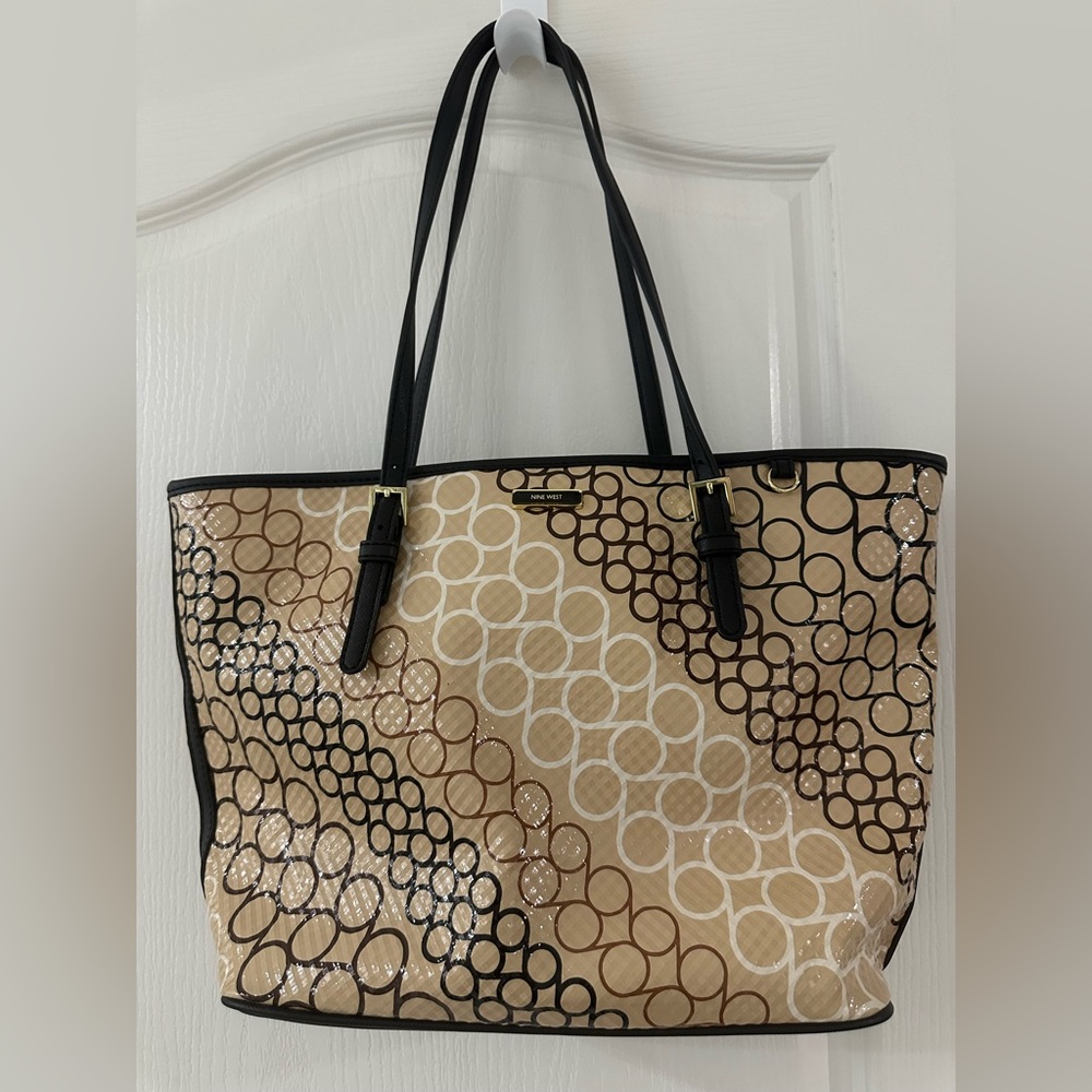 Nine West Purse - like new.